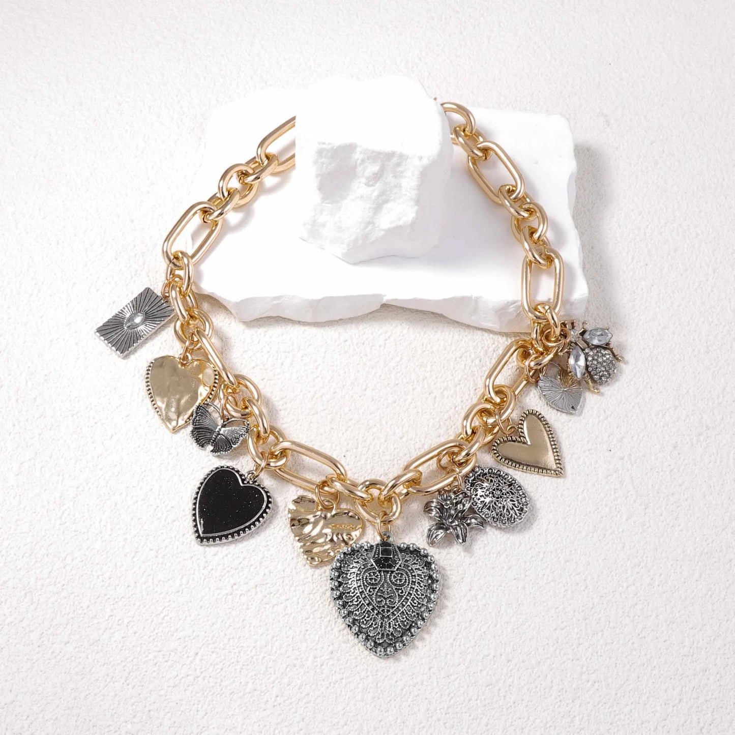 Corazon Necklace