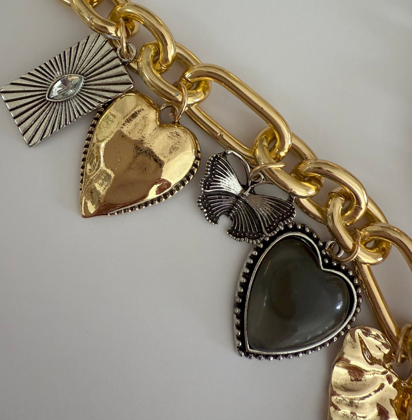 Corazon Necklace