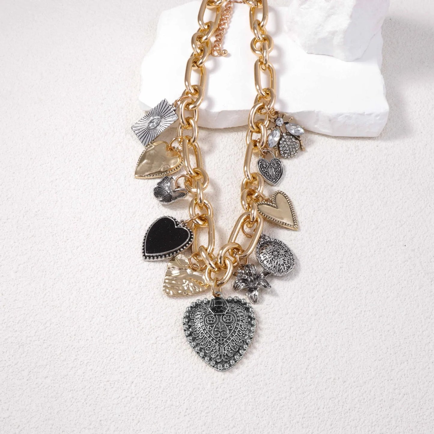 Corazon Necklace